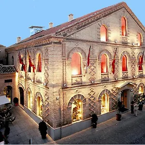 San Juan De Reyes מלון